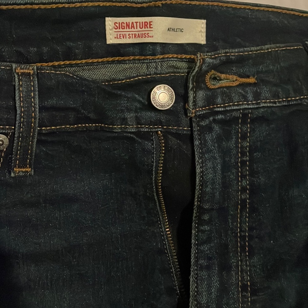 Men’s Levi jeans